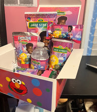 Carregar imagem no visualizador da galeria, Party Favor Box